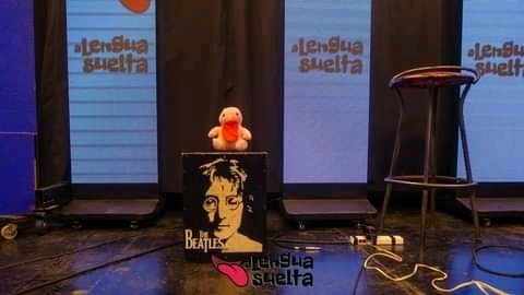 alenguasueltaok's tweet photo. Otro programa más! 😄 y nosotros seguímos muy contentos! Te queremos compartir algunas postales de lo que fué el programa n° 13!🤩 invitadxs Violeta Gil (periodista y militante) Diego Maita (profesor y militante) y banda invitada Pablo Luna 🎶🎸��🎙️ #ALenguaSuelta https://t.co/NQ2lmjEsnq