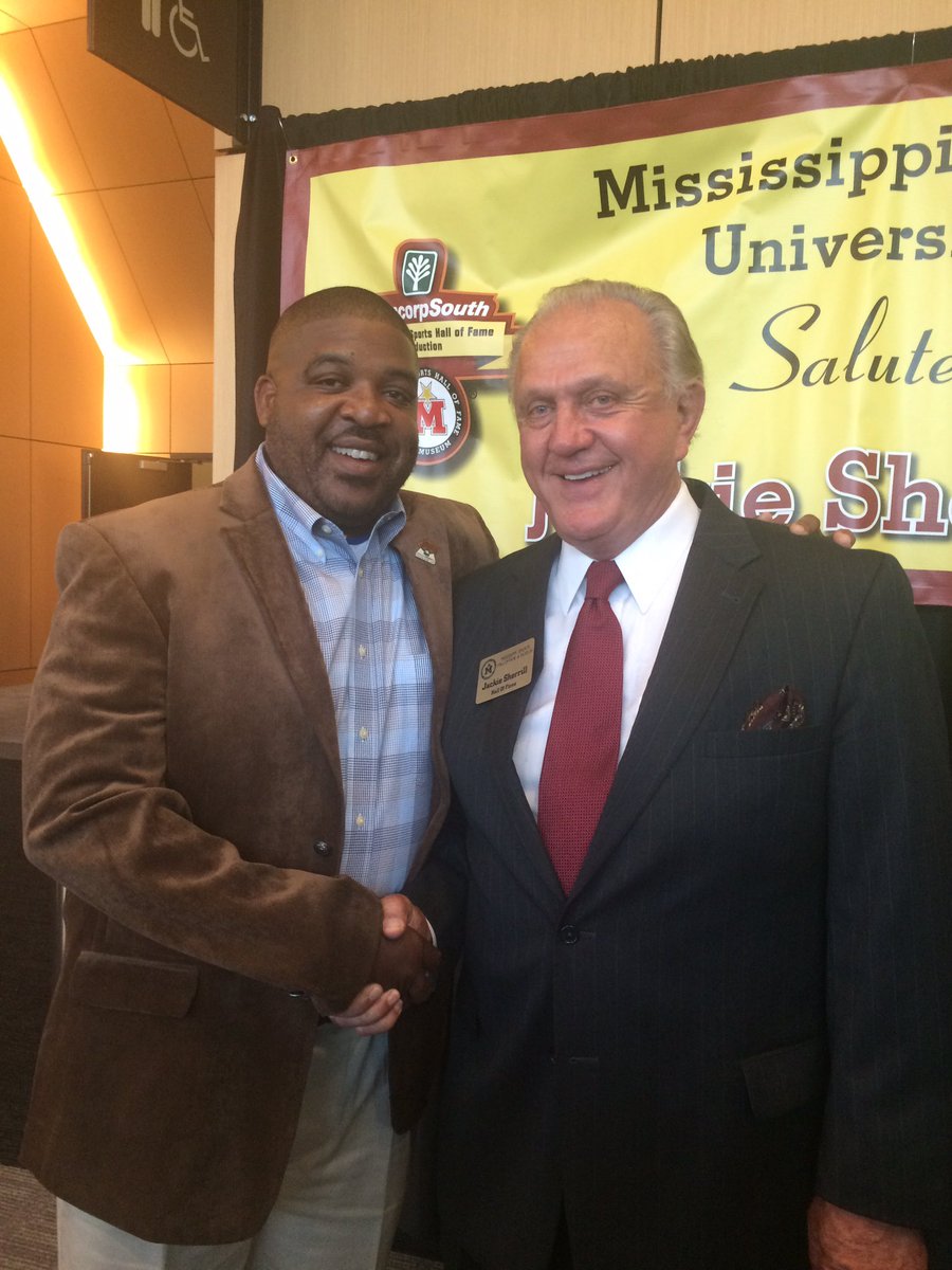 DDashark's tweet image. Me and My @HailStateFB Ball Coach(JWS) at his Hall of Fame induction!! Great Night for a Great Coach and even Better Man!! I Love This Guy 2 LIFE!! #DaBOSS #TBT #HailState4LIFE💯❌🔟🐶🩸💪🏾🗣🗣‼️‼️