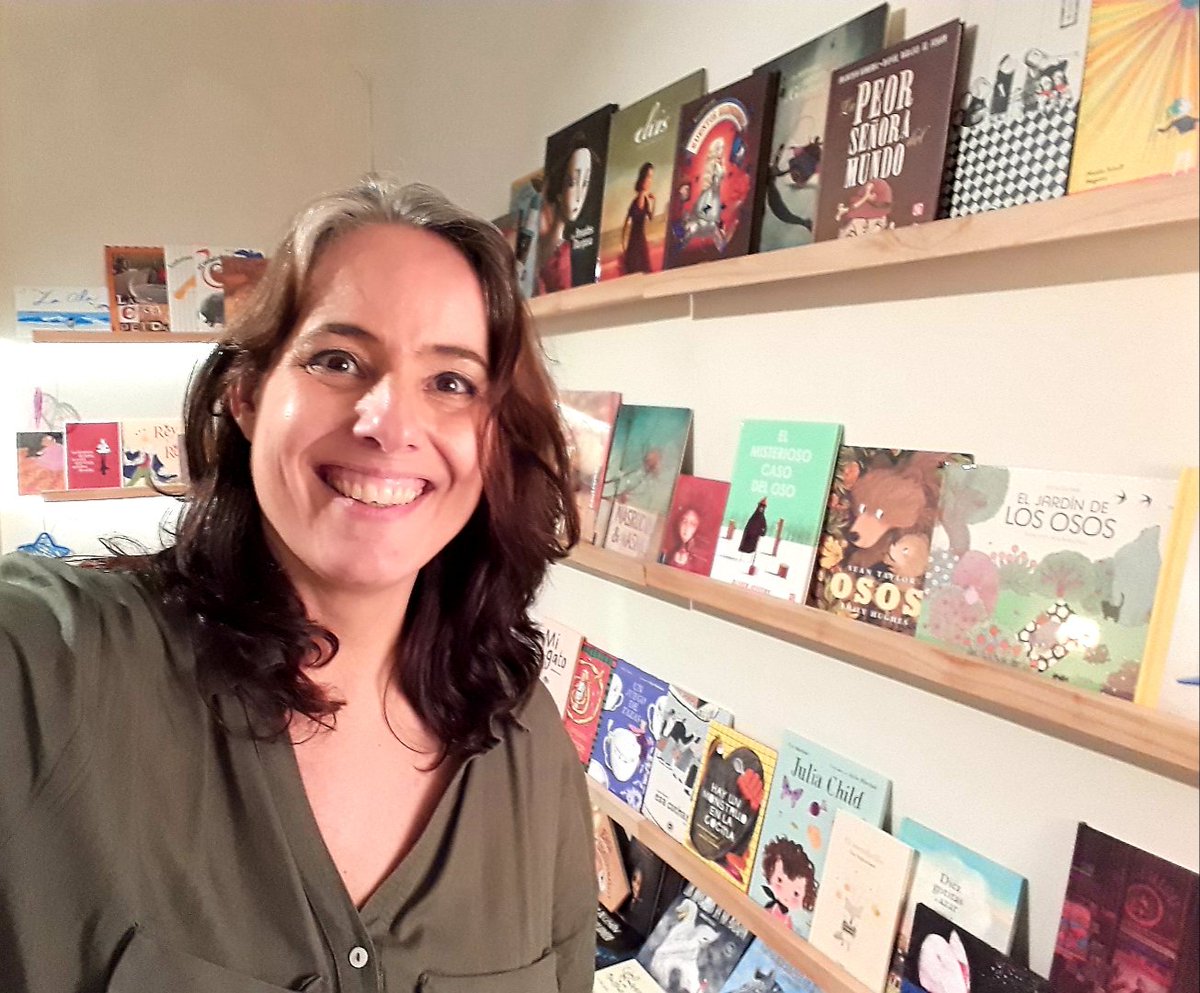 valeriaweise's tweet photo. Vengo de la inauguración de Casa Gerbera en Boedo de la querida Fabiana Nolla Portillo de @GerberaLibros y recuerdo aquella nota en la que nos conocimos. Sus libros inclusivos con tipografía amigable para disléxicos y la belleza de sus libros valen la pena. https://t.co/6rKazqpcRN
