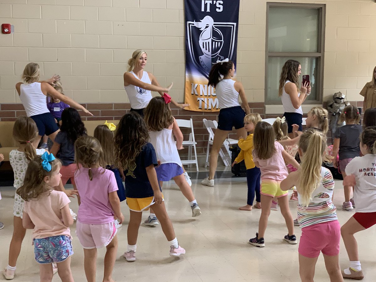 TALowerSchool's tweet photo. Mini cheer camp has been so much fun this week! We can’t wait to see them perform on Monday night!! Thank you TA Varsity Cheerleaders!
@TAMiddleSchool @taknightsfan @TA_Athletics https://t.co/nmWZZW95Qx