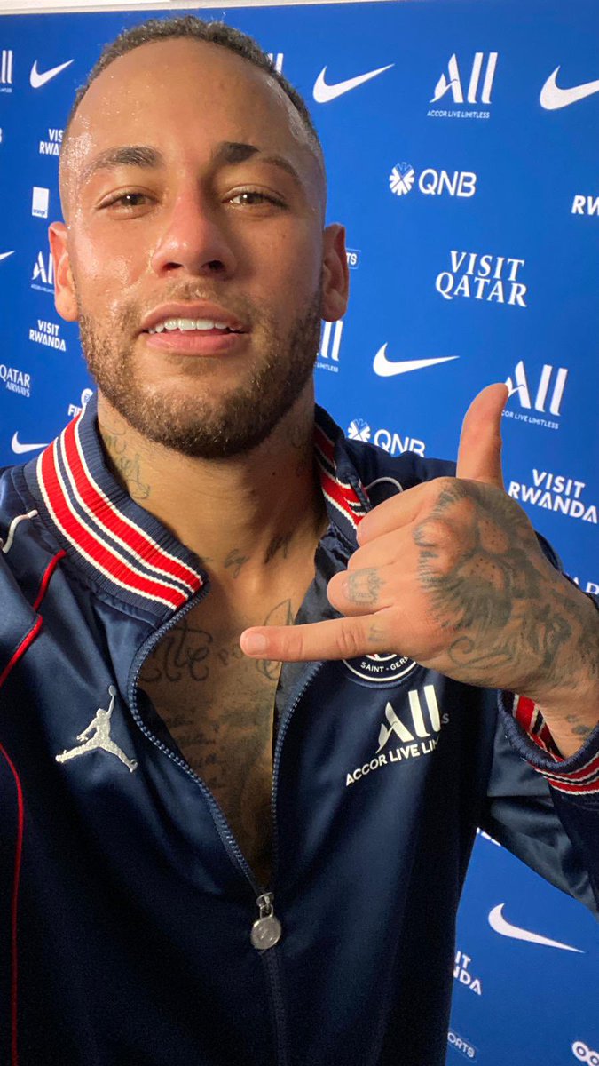 NEYMALVADAO's tweet photo. o pai tá chato rsrs @neymarjr https://t.co/yte1CfMQin