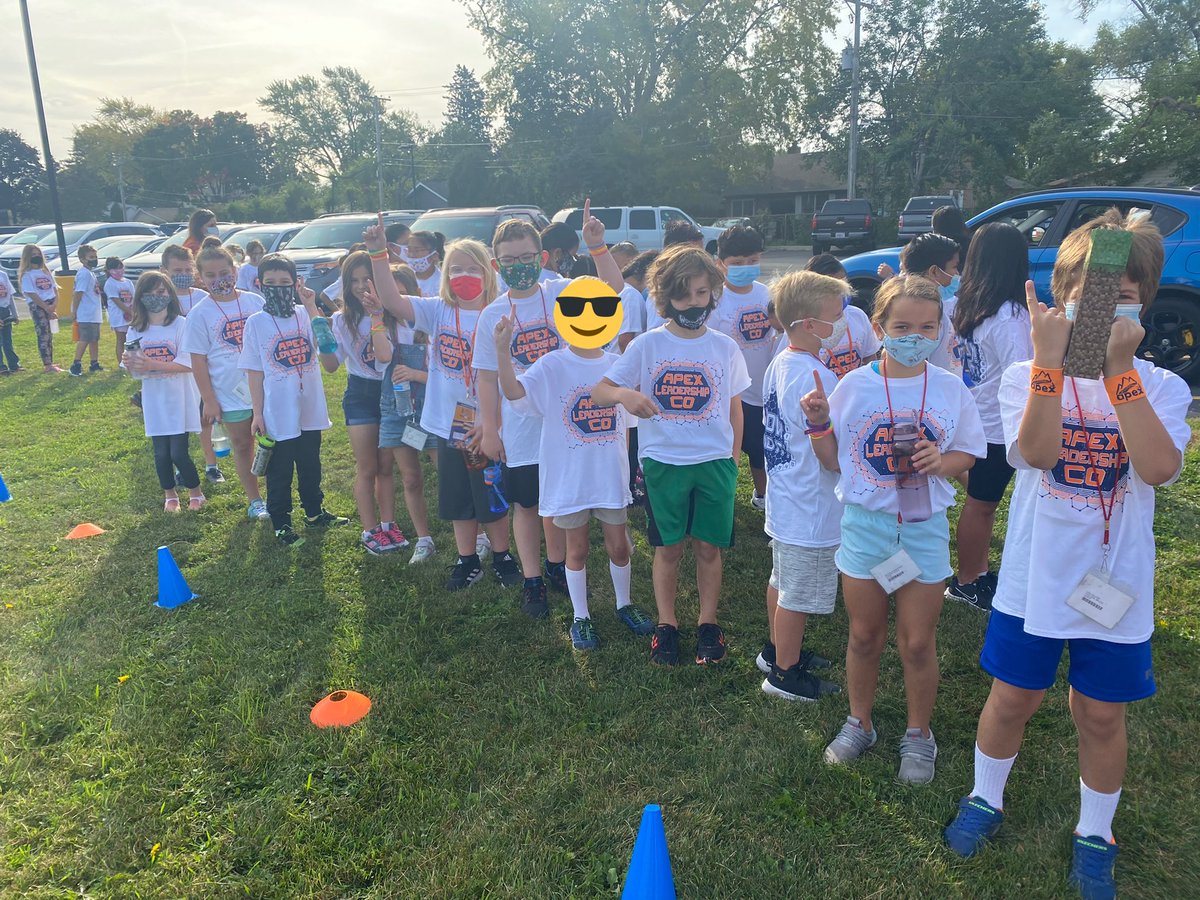 MrsNelson_d118's tweet photo. Apex Fun Run was a blast today! Way to go, geckos! @WaucondaGS118 #wgs118life #thirdgradegeckos https://t.co/ZB3gu6p5vx