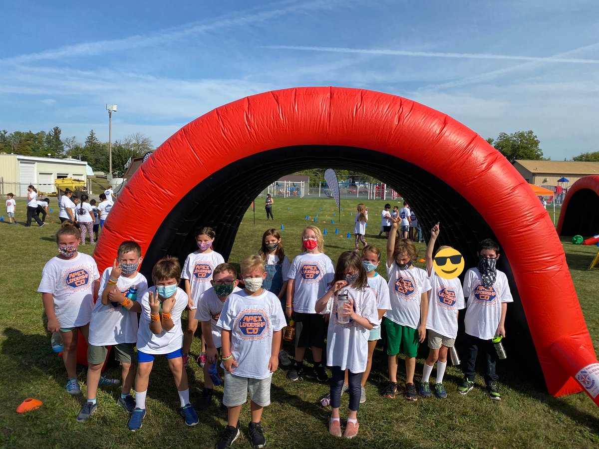 MrsNelson_d118's tweet photo. Apex Fun Run was a blast today! Way to go, geckos! @WaucondaGS118 #wgs118life #thirdgradegeckos https://t.co/ZB3gu6p5vx
