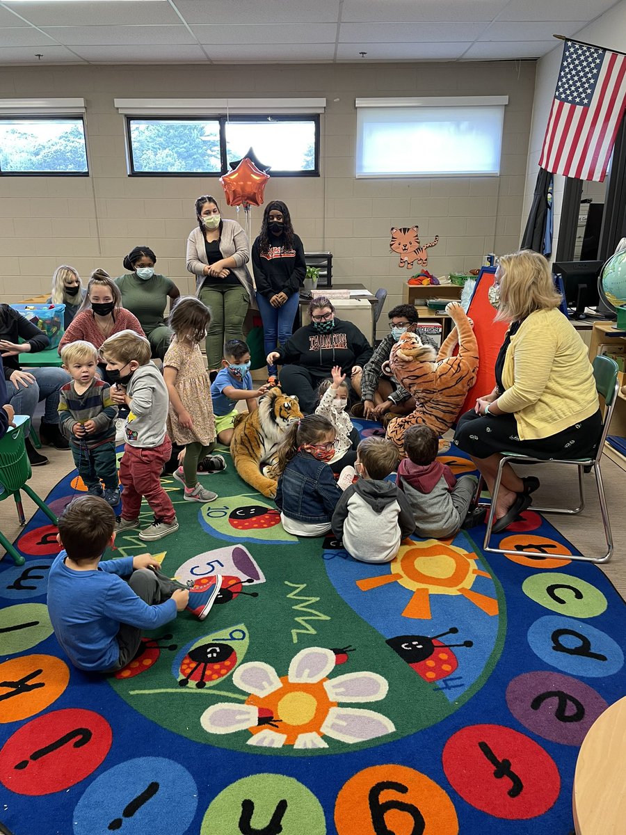 darlahartung's tweet photo. @Taunton_Schools Tiger Tots Open House was a great success!!! Parents agree: “My child can't wait to go back, that open house was awesome for them !!”❤️ Thank you Mrs. Fortunato and EEC students!!! Great job!!🙌 🐯#CTETHS #TigerTots #TigerPride https://t.co/RuQon9G3ET