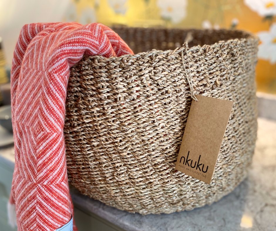 roomontherow's tweet photo. This Pure Merino Wool Bright Diamond style throw by Bronte by Moon is exquisitely made in the UK. 
The Noko seagrass basket by Nkuku has a distinct tapered design. 
Bring it to life with indoor plants, the natural colour of the seagrass makes an ideal backdrop for green foliage. https://t.co/8GOGPGfP6R