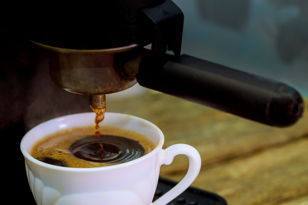 Scientists debut coffee developed through cellular agriculture. Read details in #CropBiotechUpdate: bit.ly/3CXZg5m