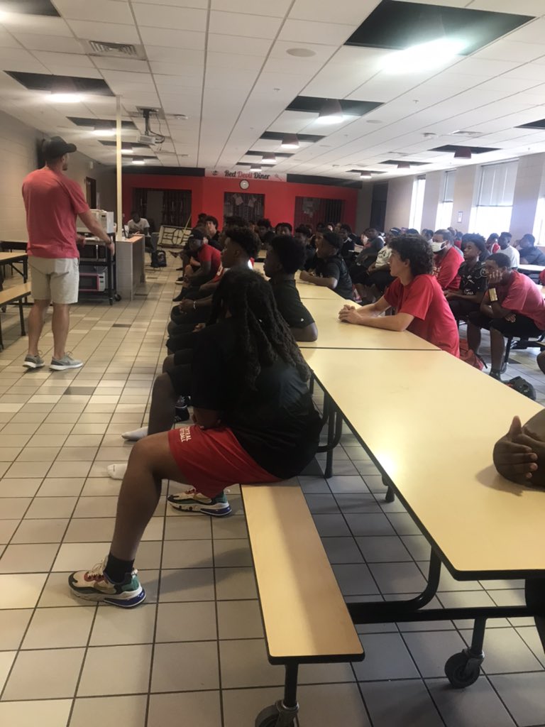 Always great to have people invest in our guys. Men that live what they say, stopping by to coach us up on being a brother, loving one another, and living this life with a purpose on and off the field. Thank you Matt Garner, Shannon Poole, and Mitchell Dean.