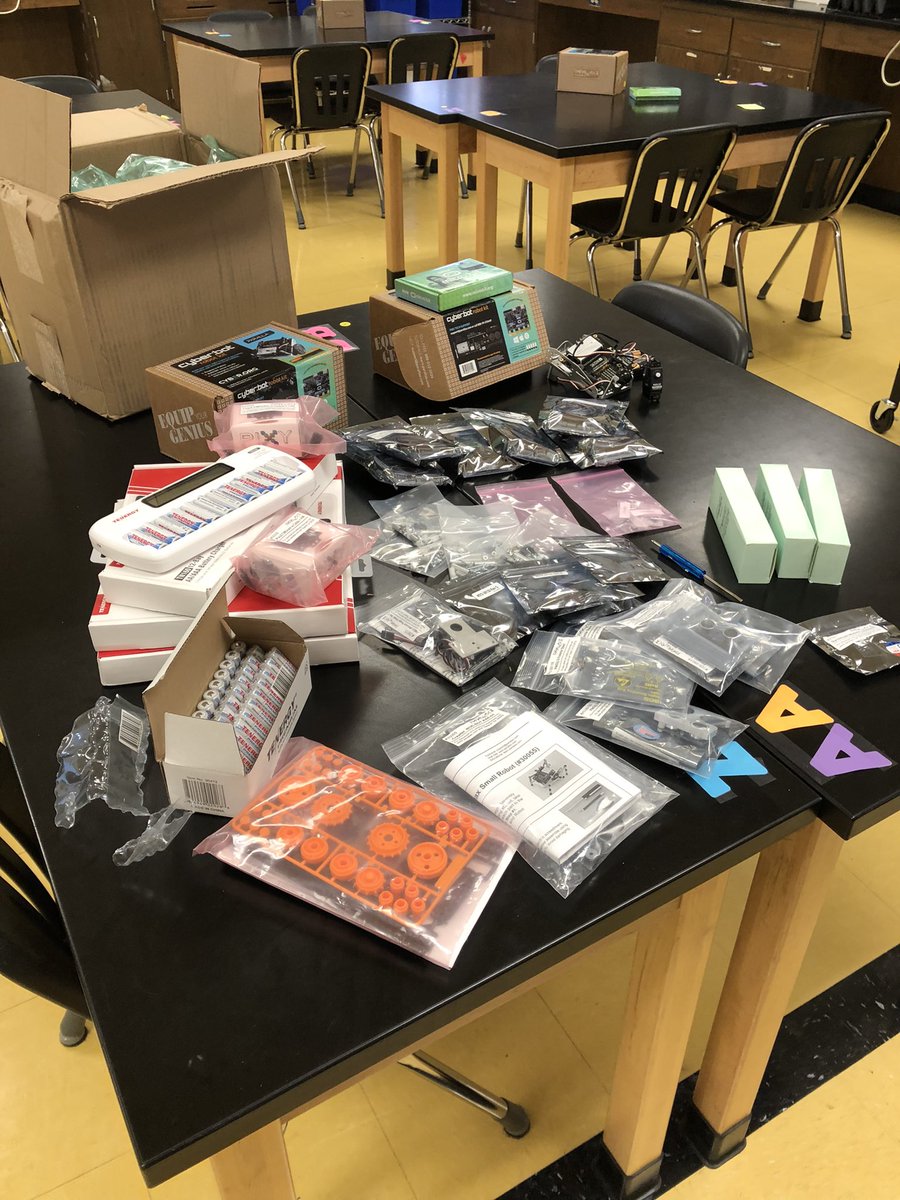TrojanRobotix's tweet photo. Our Parallax Robotics order came in today and it felt like Christmas. This will really take the Cyber.Bots that https://t.co/pFVXGmaDB6 gave us to another level. RARC here we come!! https://t.co/pam2ivwsS4
