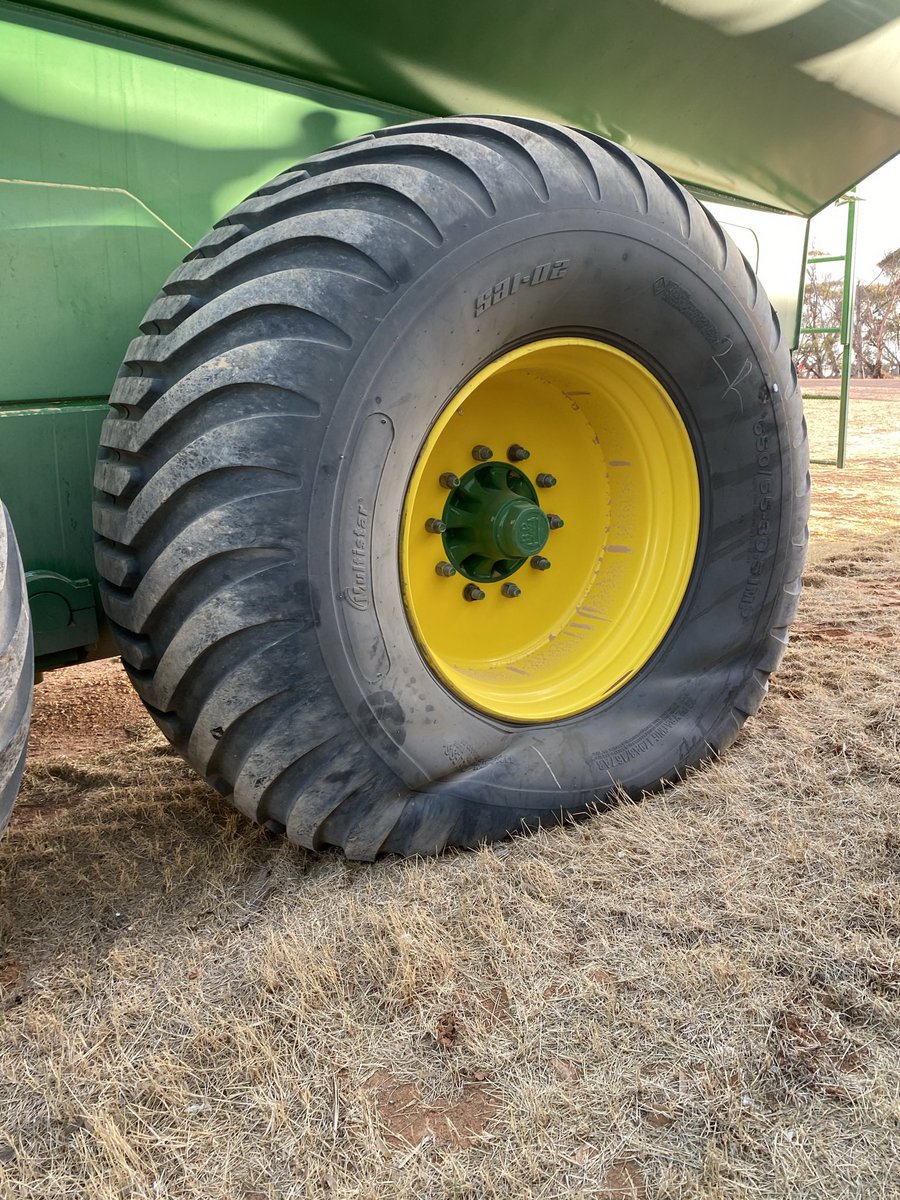 Is anyone running 650/65-30.5 floatation tyres on a 30t chaser bin? Tyres have a max of 35psi, bin is loaded with 30t of wheat. This is the second set of tyres in 200hrs. Our guess is tyres are overloaded.