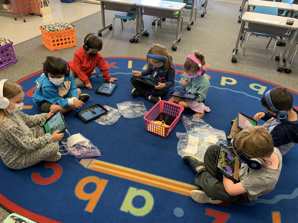 HeatherSCSD's tweet photo. Success!! Kinder logged on to their Lexia English language arts app using their new iPads! https://t.co/uKICo86tFl