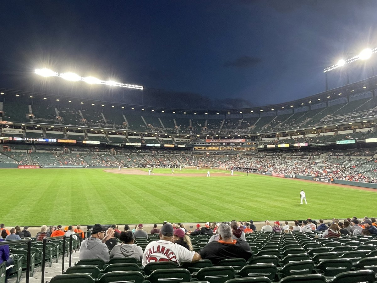 ALeRouxPETeach's tweet photo. Such a bitter sweet night at my favorite place with my son! Last home game of the season for my @Orioles Love my team always! 🧡🖤⚾️🥰 Let’s Go O’s!! #oriolesmagic #ibackthebirds #comeonspringtraining https://t.co/768Z8Cp16h