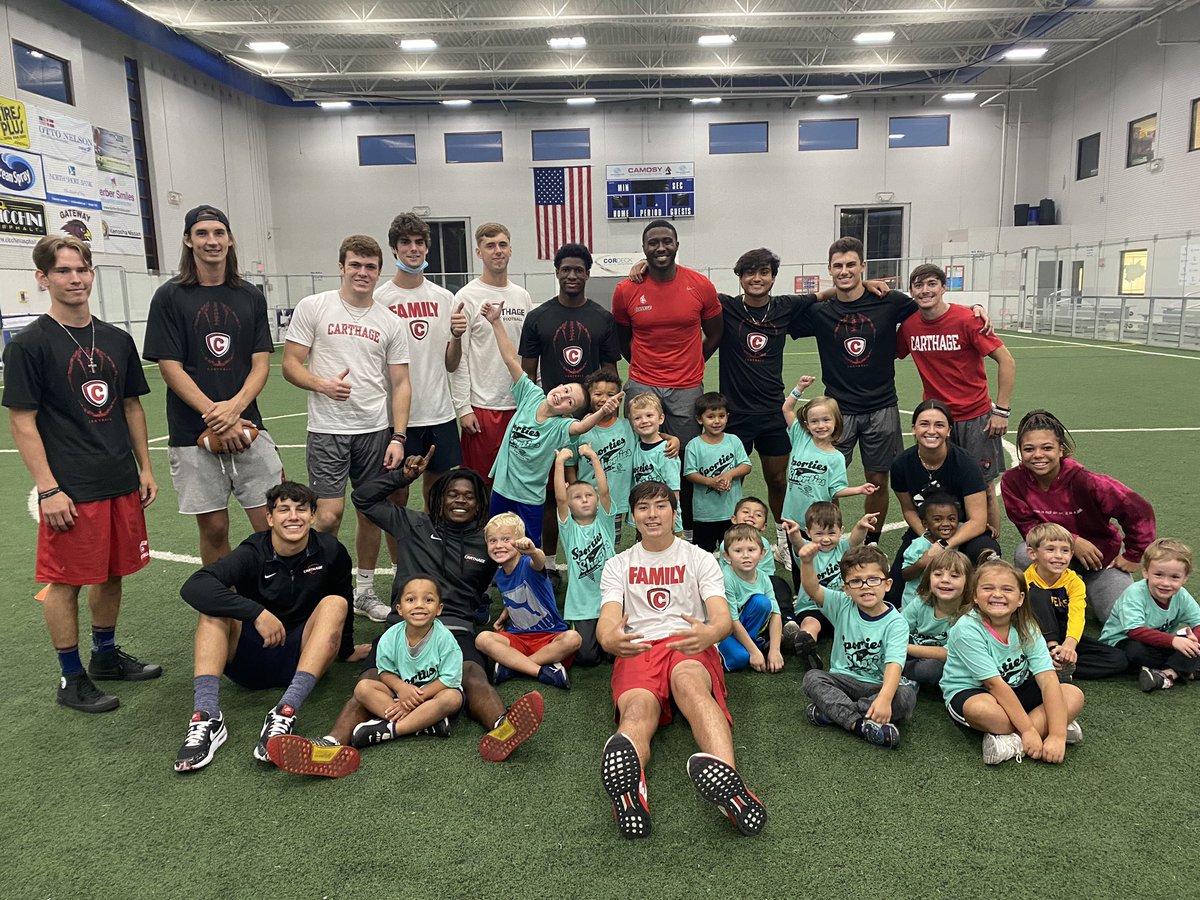 CoachDustinHass's tweet photo. After a long week of practice our @Carthage_FB guys still found time to volunteer with Boys and Girls Club teaching some football! #FirebirdFootball #EarnTheRight https://t.co/UTzGZeWLaT