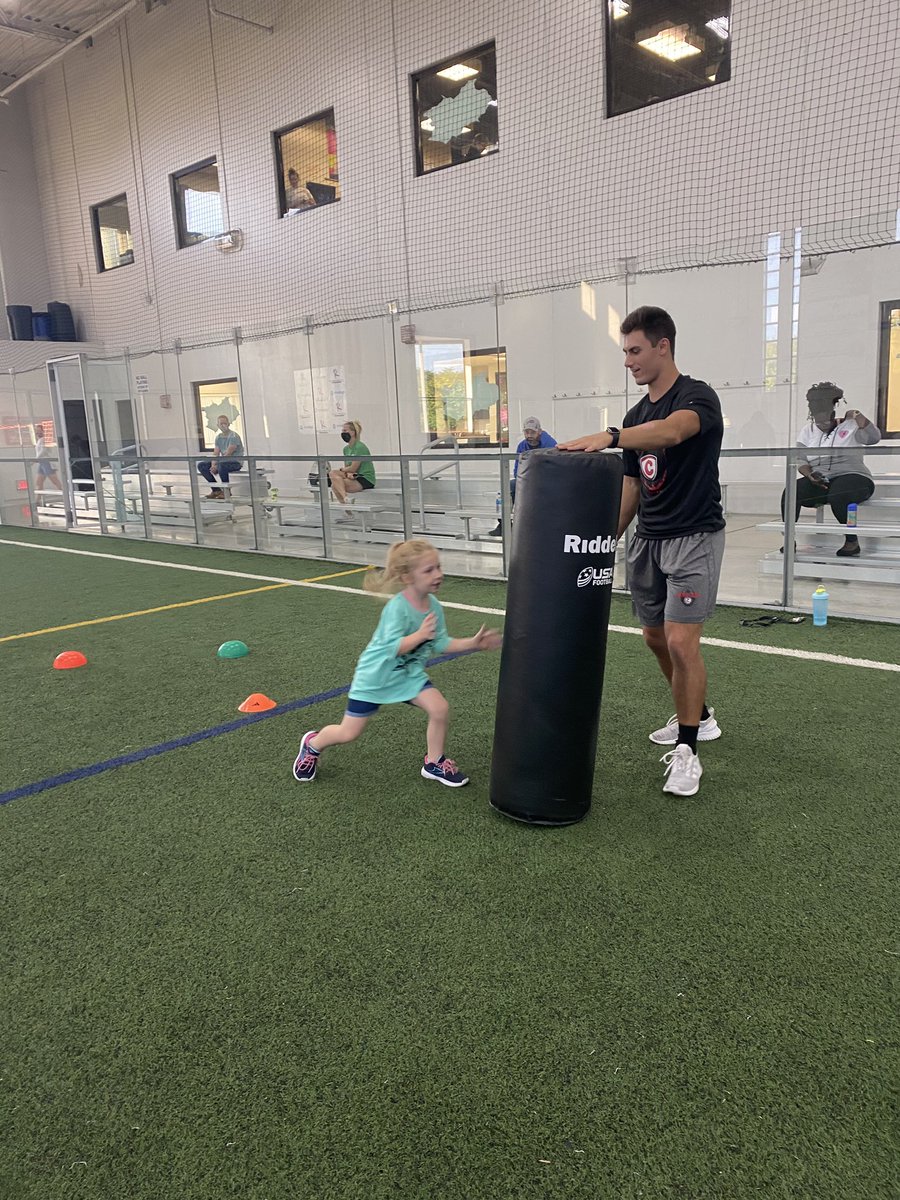 CoachDustinHass's tweet photo. After a long week of practice our @Carthage_FB guys still found time to volunteer with Boys and Girls Club teaching some football! #FirebirdFootball #EarnTheRight https://t.co/UTzGZeWLaT