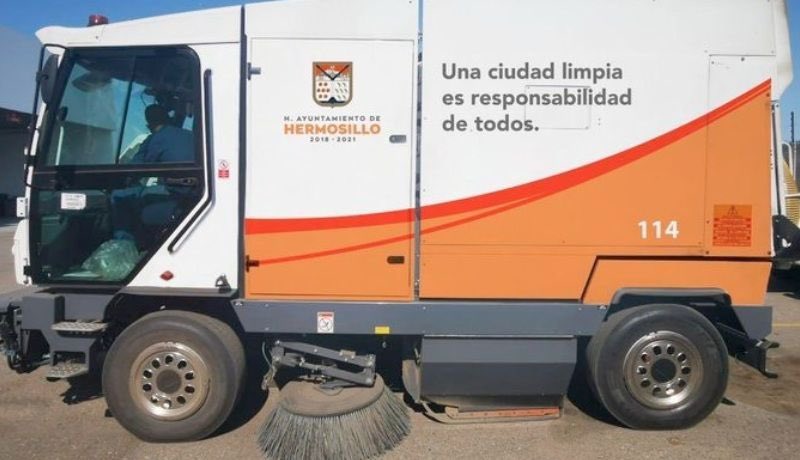 SolASolNoticias's tweet photo. Funciona solo una de las 5 barredoras con las que cuenta el @HermosilloGob, el resto están siendo reparadas para que estén operando lo más pronto posible, informó Sergio Arturo Pavlovich, director de Servicios Públicos Municipales.

#Noticias https://t.co/tt1caUBe1v
