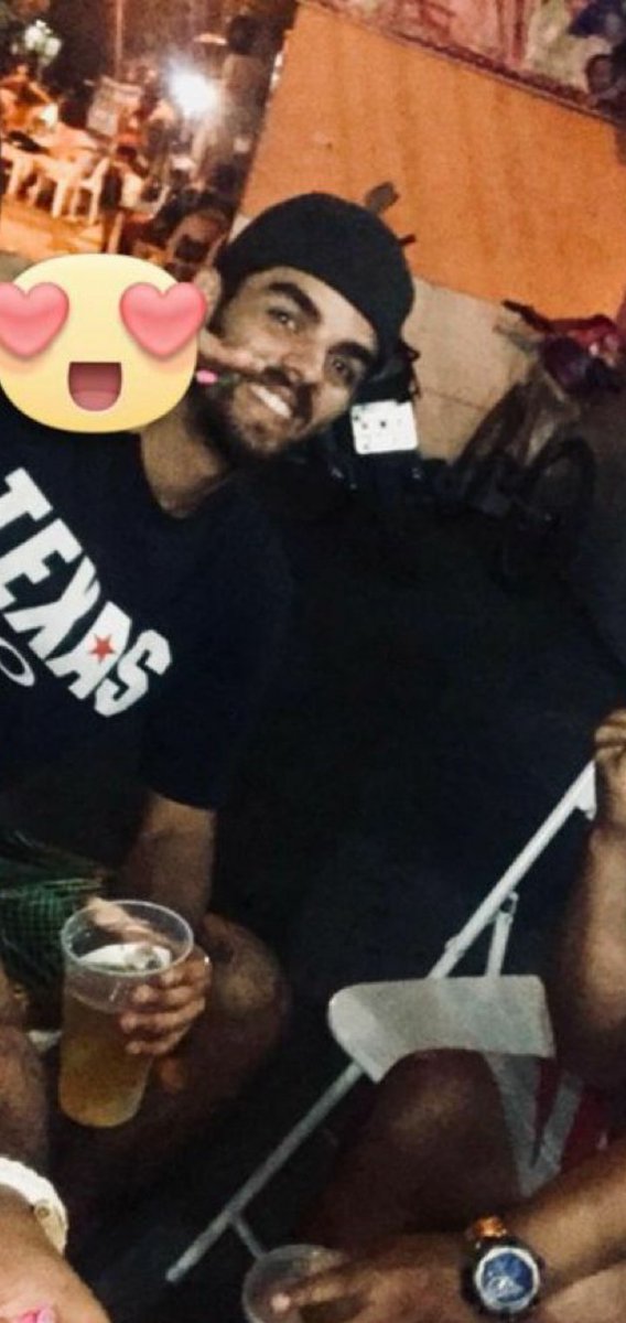 Hoje completo mais um ano de vida  , e só por riso tenho muitas razões pra sorrir e celebrar .
  Que Deus me conceda a bênção de completar muito mais 🎂🎉🎭
SOLTA O PITBULL , SIGO INVICTO 2.8  🗿💪🥋🚩