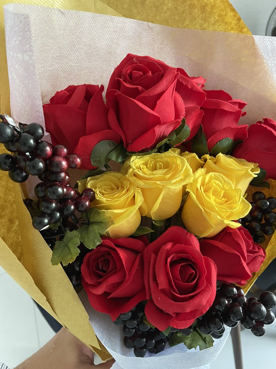 kycheah5's tweet photo. Graduations may look a little different this year – families and friends will gather for a toast remotely from a safe distance. Thanks wife for handmade flower bouquet https://t.co/oTr5Unzbt9
