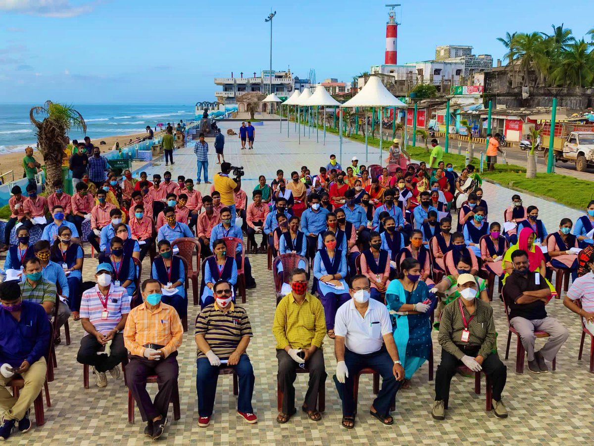 MoGopalpur's tweet photo. Respected Collector sir inaugurated the ‘Plastic Free Gopalpur’ campaign today morning, as a part of ‘Mo Swabhiman Swachh Ganjam’ program. We request all visitors to avoid usage of single use plastics in the sea beach and other areas. 
@Ganjam_Admin @sdmbam 
@odisha_tourism https://t.co/QgxGvVEiTM