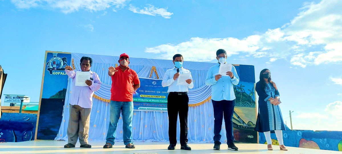 MoGopalpur's tweet photo. Respected Collector sir inaugurated the ‘Plastic Free Gopalpur’ campaign today morning, as a part of ‘Mo Swabhiman Swachh Ganjam’ program. We request all visitors to avoid usage of single use plastics in the sea beach and other areas. 
@Ganjam_Admin @sdmbam 
@odisha_tourism https://t.co/QgxGvVEiTM