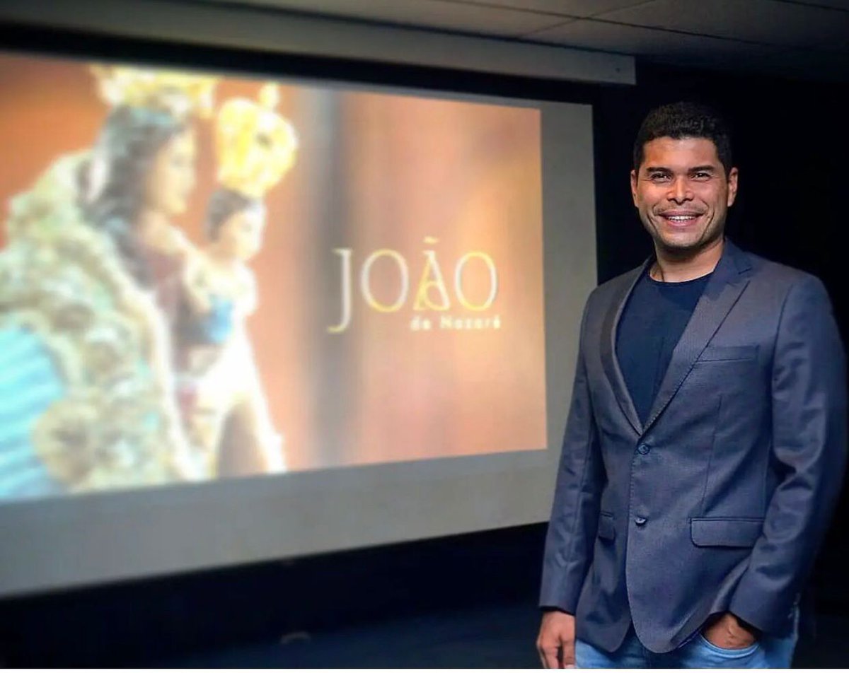 Hoje, tivemos a pré-estreia do doc "João de Nazaré". Orgulhoso de fazer parte do sensível e emocionante trabalho TV Liberalassinando direção-geral e roteiro. Oportunidade de reviver o Círio de Nazaré e homenagear nosso eterno João Carlos Pereira. Sábado, 2, após o JH, <a href="/TVLiberal/">TV Liberal</a>