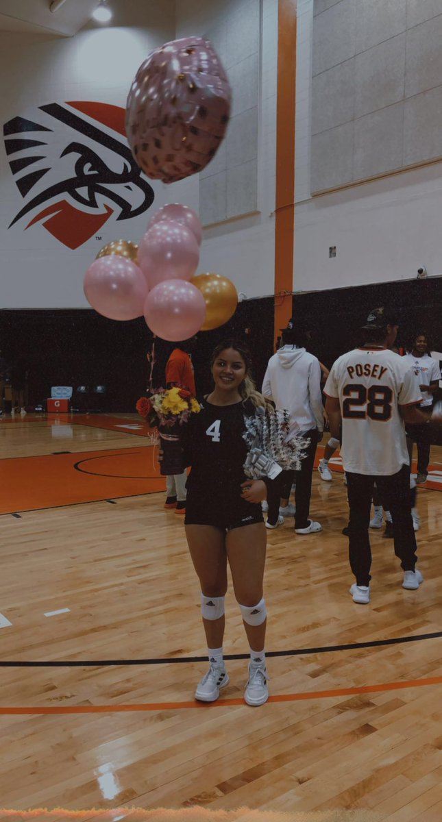 KaitlynB_09's tweet photo. Turned 19 and got a win today, great day. 🧡#GoFalcons https://t.co/wloUIUMpFJ