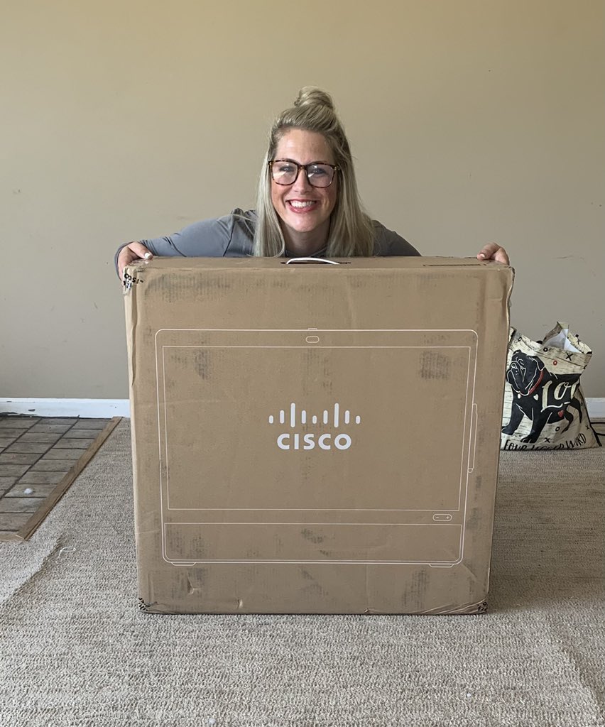 _hamITup's tweet photo. Something about a new @Webex @CiscoCollab device! 
Ready in 5 minutes; out-the-box! It’s a #device thing. It’s an @CiscoCollab thing ♥️#ciscodeskpro #cloudlove https://t.co/rR6ejOGrAs