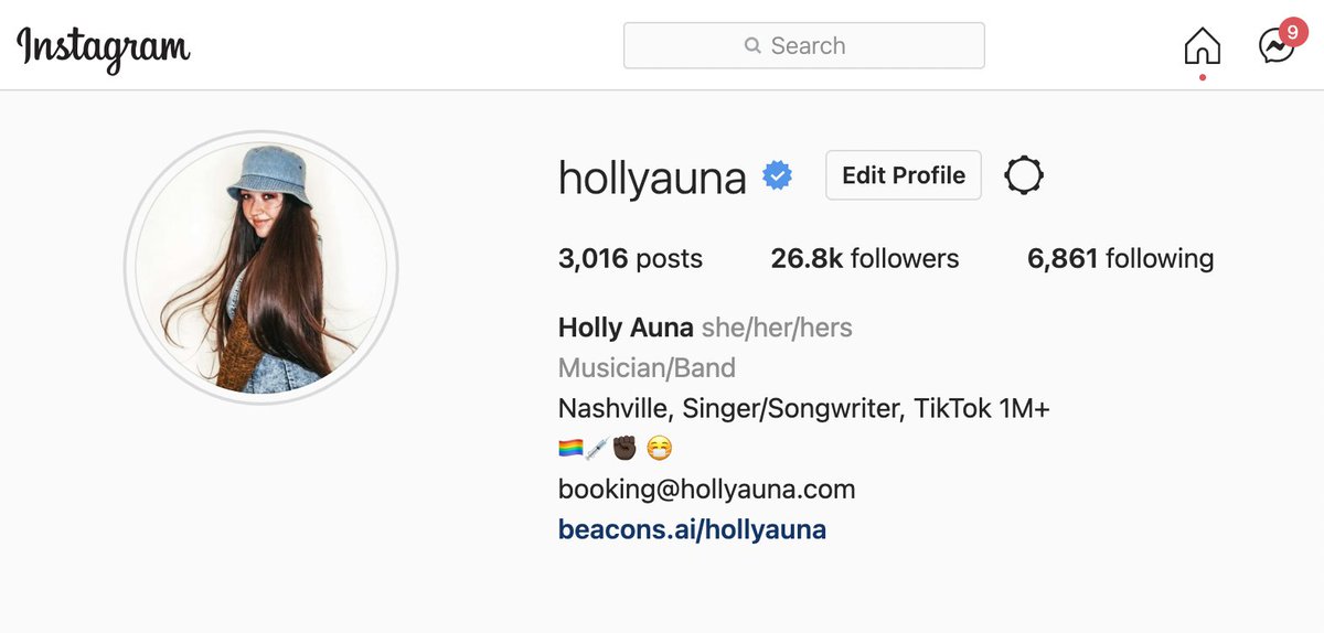 Ahhh just got verified on Instagram! Freaking out! #verified instagram.com/hollyauna/