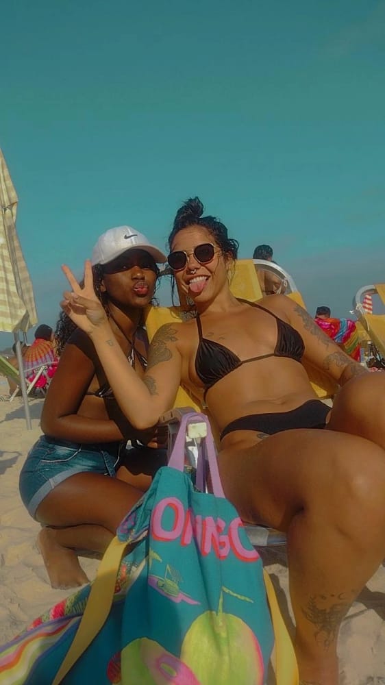 Maria🔥 (@maria_olivex) on Twitter photo Hj é o dia dessa mulher incrível que eu tenho o prazer de acompanhar a trajetória dela há 4 anos. Ela q sem saber já tirou um monte de sorrisos meus e me motivou tanto através da sua história, obgd por me encorajar! te admiro muito como td, vc é meu exemplo, Feliz vida 💜
<a href="/jupxt/">Júlia Peixoto</a> Hj é o dia dessa mulher incrível que eu tenho o prazer de acompanhar a trajetória dela há 4 anos. Ela q sem saber já tirou um monte de sorrisos meus e me motivou tanto através da sua história, obgd por me encorajar! te admiro muito como td, vc é meu exemplo, Feliz vida 💜
<a href="/jupxt/">Júlia Peixoto</a>