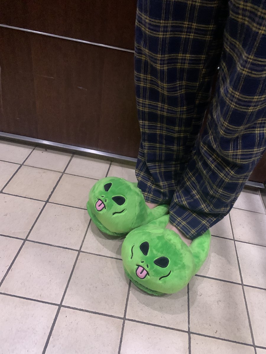 젠지 탑 라이너들의 극단적인 아이슬란드 산책 룩
<a href="/Rascal_LOL1/">김광희</a>  ←  →버돌