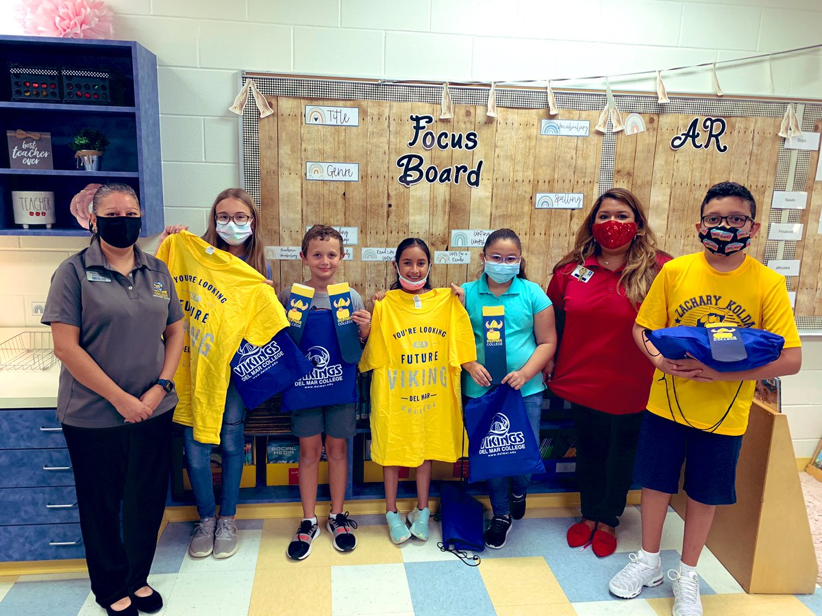 ZoniLOPEZ's tweet photo. Our @kolda_cadets are learning about different college opportunities in the coastal bend. Our counselors Mrs. De leon and Mrs. Bunch invited @DelMarCollege to speak to our 5th gr. Ss. #delmarvikings #CCISDproud https://t.co/lknBUIn4yp