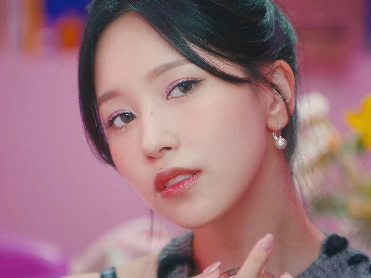 minashourly's tweet photo. THE FEELS OUT TODAY! #GetTheFeelsWithTWICE #TheFeels 
#TWICE
#TheFeels_of_TWICE 
#트와이스   
@JYPETWICE https://t.co/X15K5llj6a