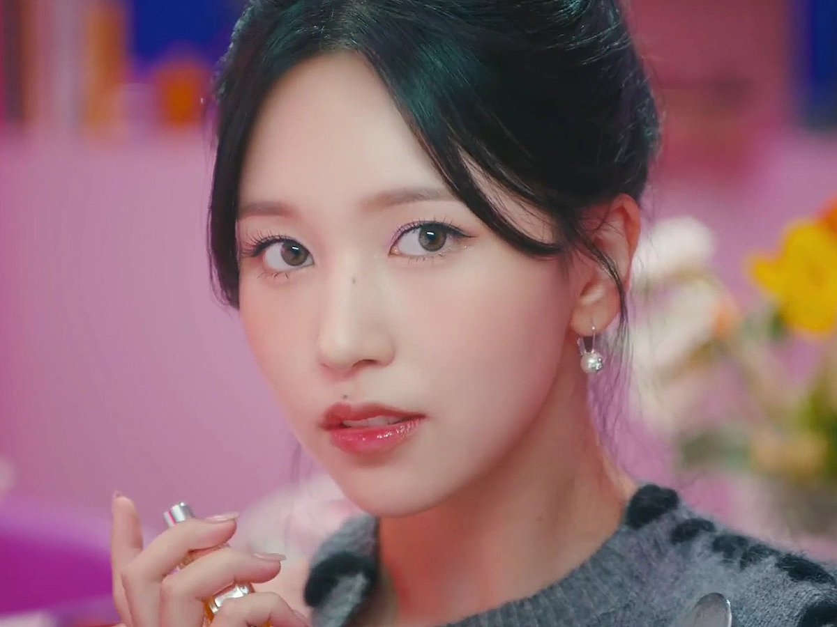 minashourly's tweet photo. THE FEELS OUT TODAY! #GetTheFeelsWithTWICE #TheFeels 
#TWICE
#TheFeels_of_TWICE 
#트와이스   
@JYPETWICE https://t.co/X15K5llj6a