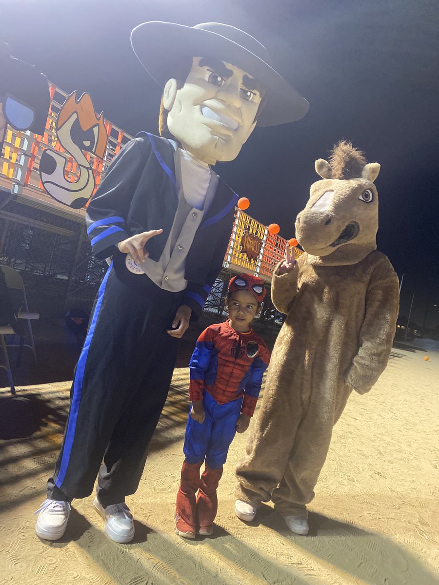 Spidey to the rescue!!! 🕷#NPR2021 <a href="/MrM_ERUSD/">Mr Magdaleno_Art</a> <a href="/ElRanchoSchools/">El Rancho Schools</a> <a href="/YearbookERHS/">Mr. Crone</a> <a href="/ElRanchoHS/">El Rancho HS</a> <a href="/ElRanchoHSASB/">EL Rancho ASB</a>