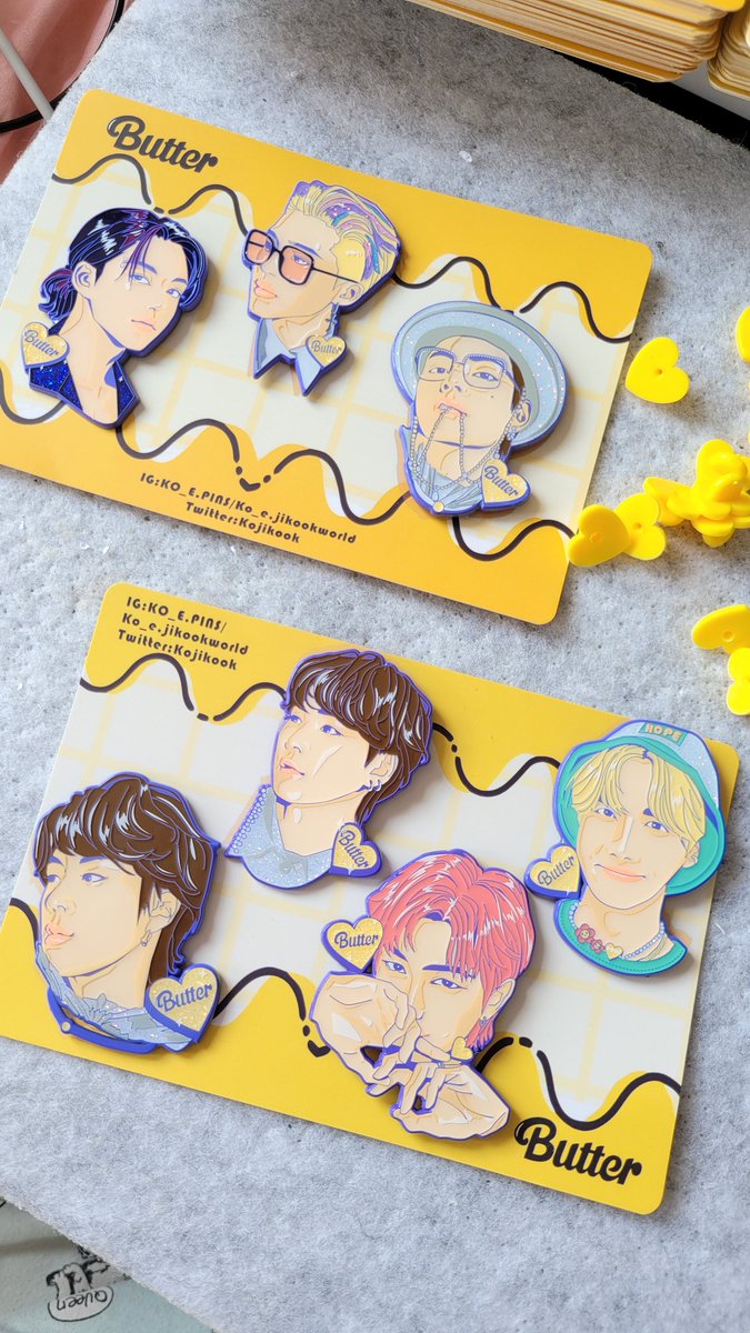 KoJikook's tweet photo. packing them now for preorder customers https://t.co/dnRJfphtba