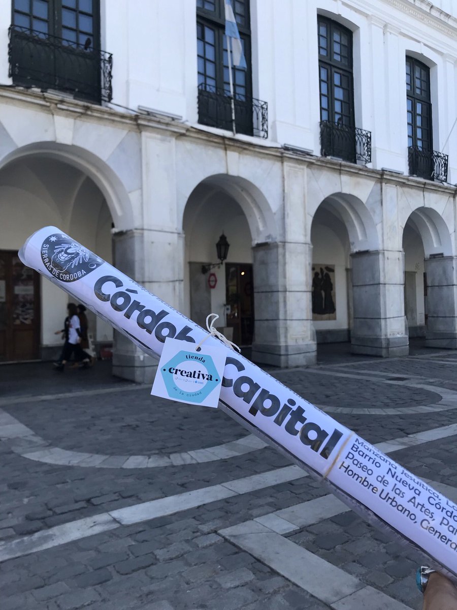Amigos de <a href="/flybondioficial/">flybondi</a> me olvidé este hermoso mapa ilustrado en la Sala de Embarque del Aeropuerto de Córdoba del vuelo de hoy FO5017 con destino a Baires‼️ me ayudan a recuperarlo porfa 😭😭😭🥺🥺🥺