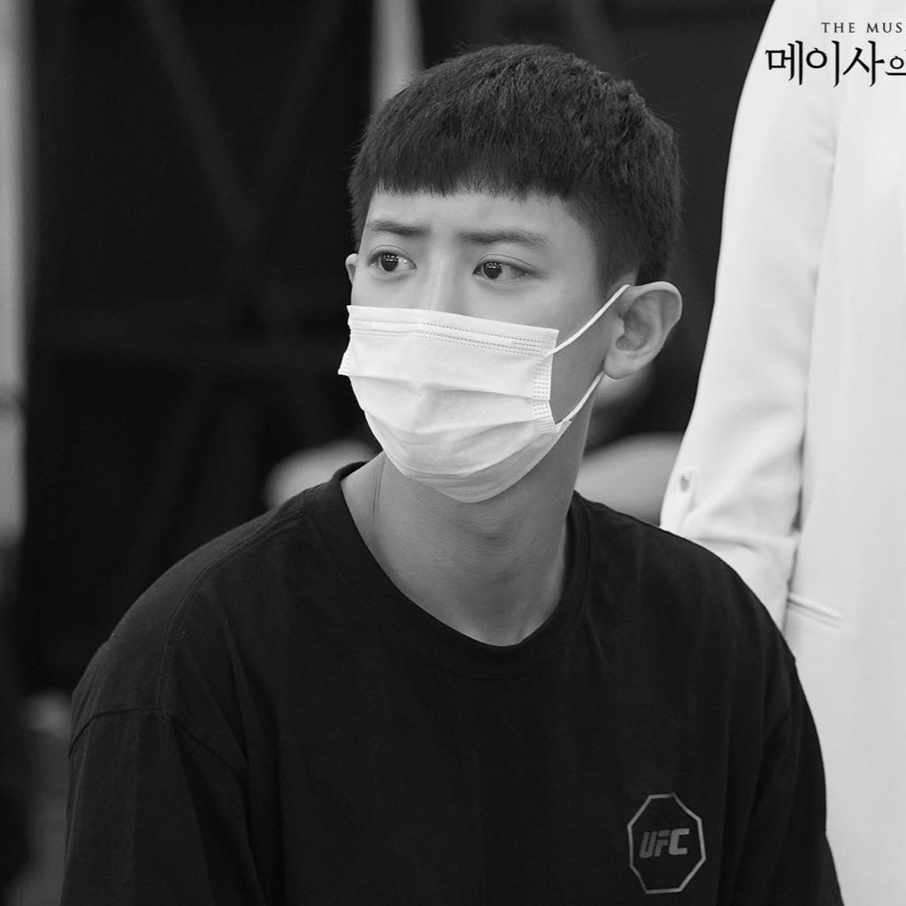 TheChanBaeker's tweet photo. ARE WE REALLY READY FOR MUSICAL ACTOR PARK CHANYEOL 😭 https://t.co/BvUNLLa5Lo