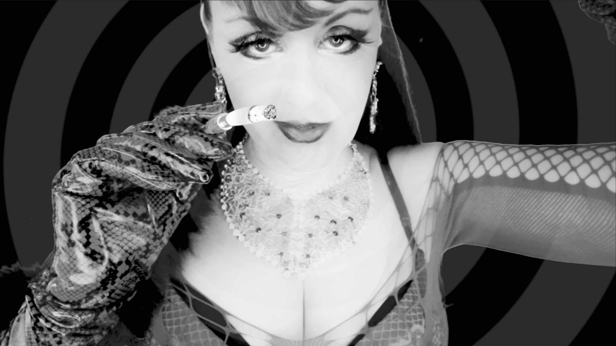 EroMindScapes's tweet photo. Working on some new clips... #erotichypnosis #goddessworship #smokingfetish #classicsmoking #femdom #hypnosis #findom #HypnoBOSS #edgegames #trance #hypnoticfilm #voicefetish #losangelesDominatrix #mesmerize https://t.co/RrbAmt2O28