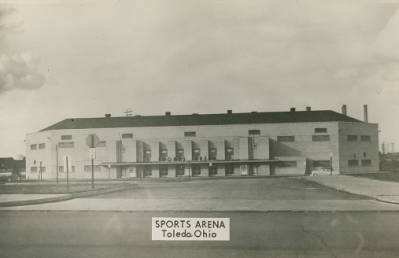 tlcpldc's tweet photo. Sports Arena; Toledo, Ohio https://t.co/LtSGMLzzZU https://t.co/aXJzdTPDke
