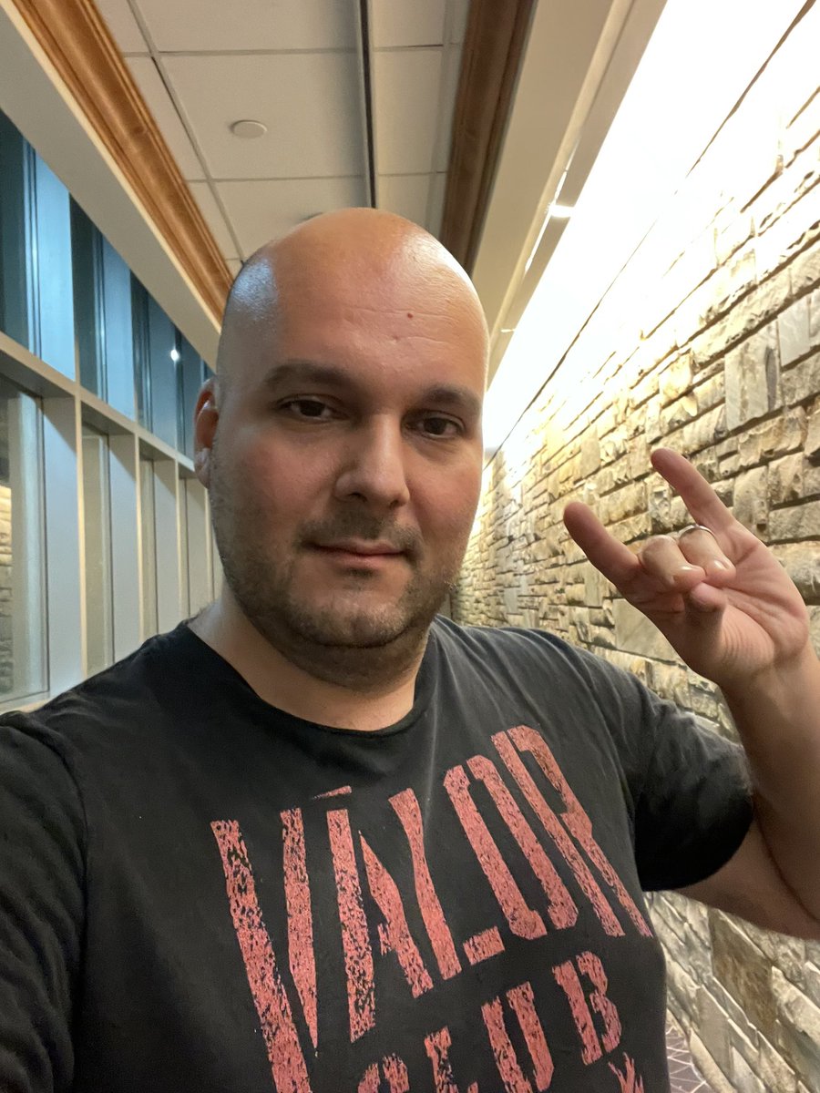 SephiHakubi's tweet photo. I’m here. It’s been WAY TOO LONG Oklahoma. #RaveMachine #AnimEDM #RaveMaker #AnimeDJ #GuestOfHonor #ConLife #DJLife #AnimeOklahoma https://t.co/pqMr3EwqMb