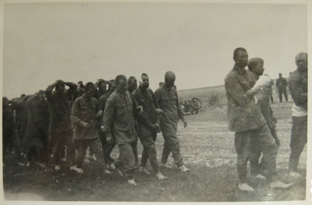 SmithHelmut's tweet photo. Unlike for the #Holocaust, there are not many iconic images of #SovietPOWs, even as some 3.3. million would be killed by the Nazis. https://t.co/f6W9U5bK73