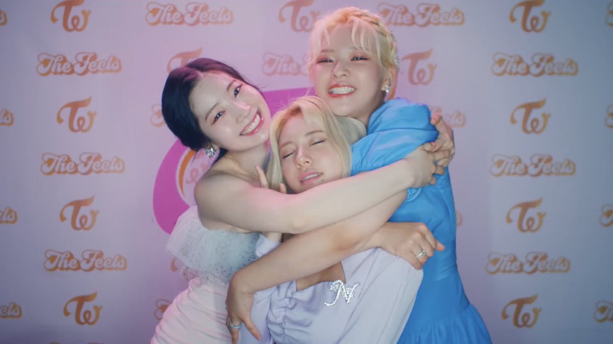 blackmyoi tweet picture