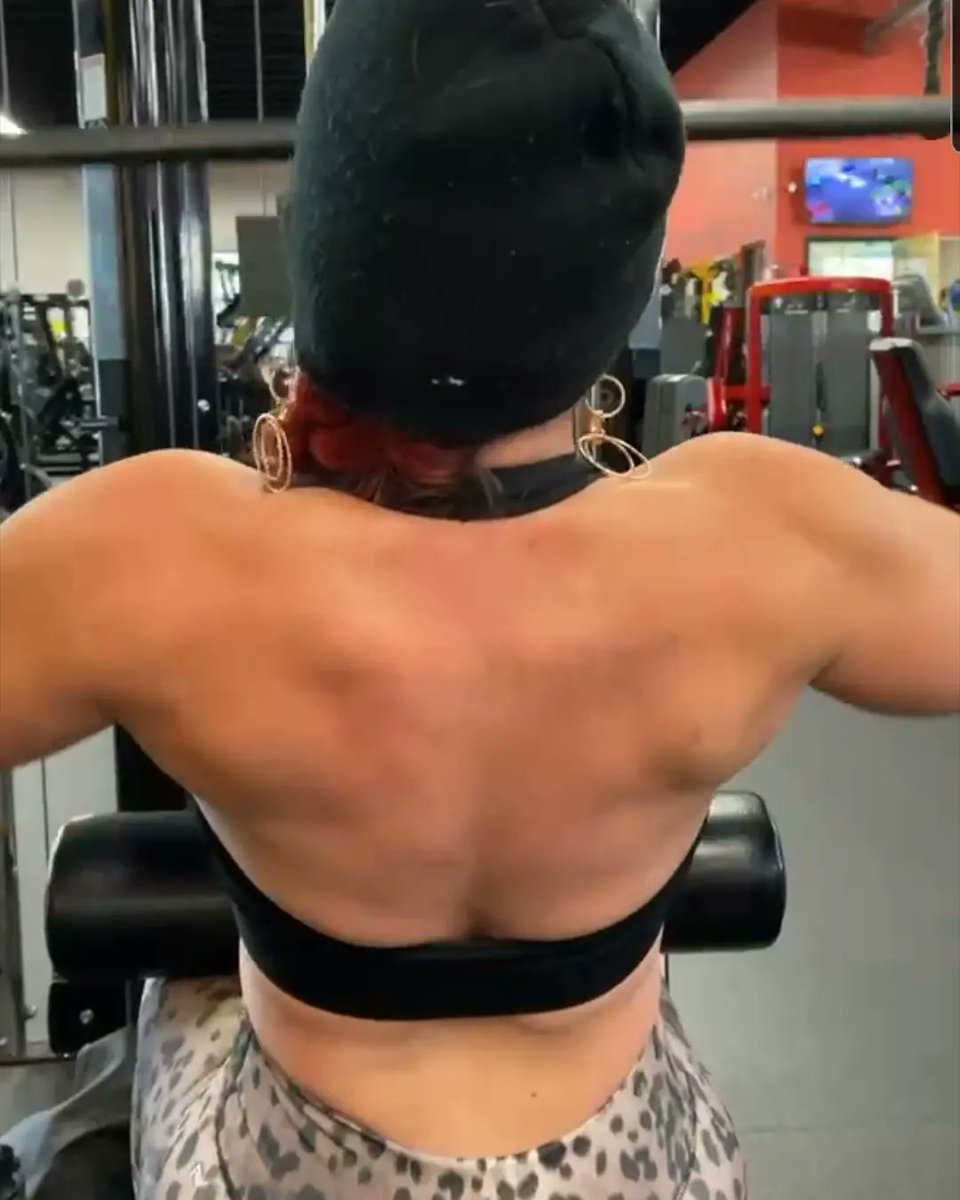 fitmombod77's tweet photo. Never underestimate my resolve. This is NOT about luck, or motivation. This is about solid steel resolve and discipline #discipline #mombod #crushingit #strongasf #dothework #womensfitness https://t.co/O08VcTLYdF
