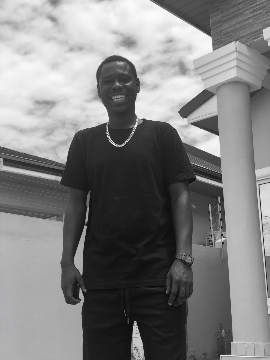 iamLuis_Figo's tweet photo. I Don’t Have That Type Of Riches, My Riches Is Life Forever 🙏🏾 #GloryGOD #EnvyNot https://t.co/aiZH08GFUP