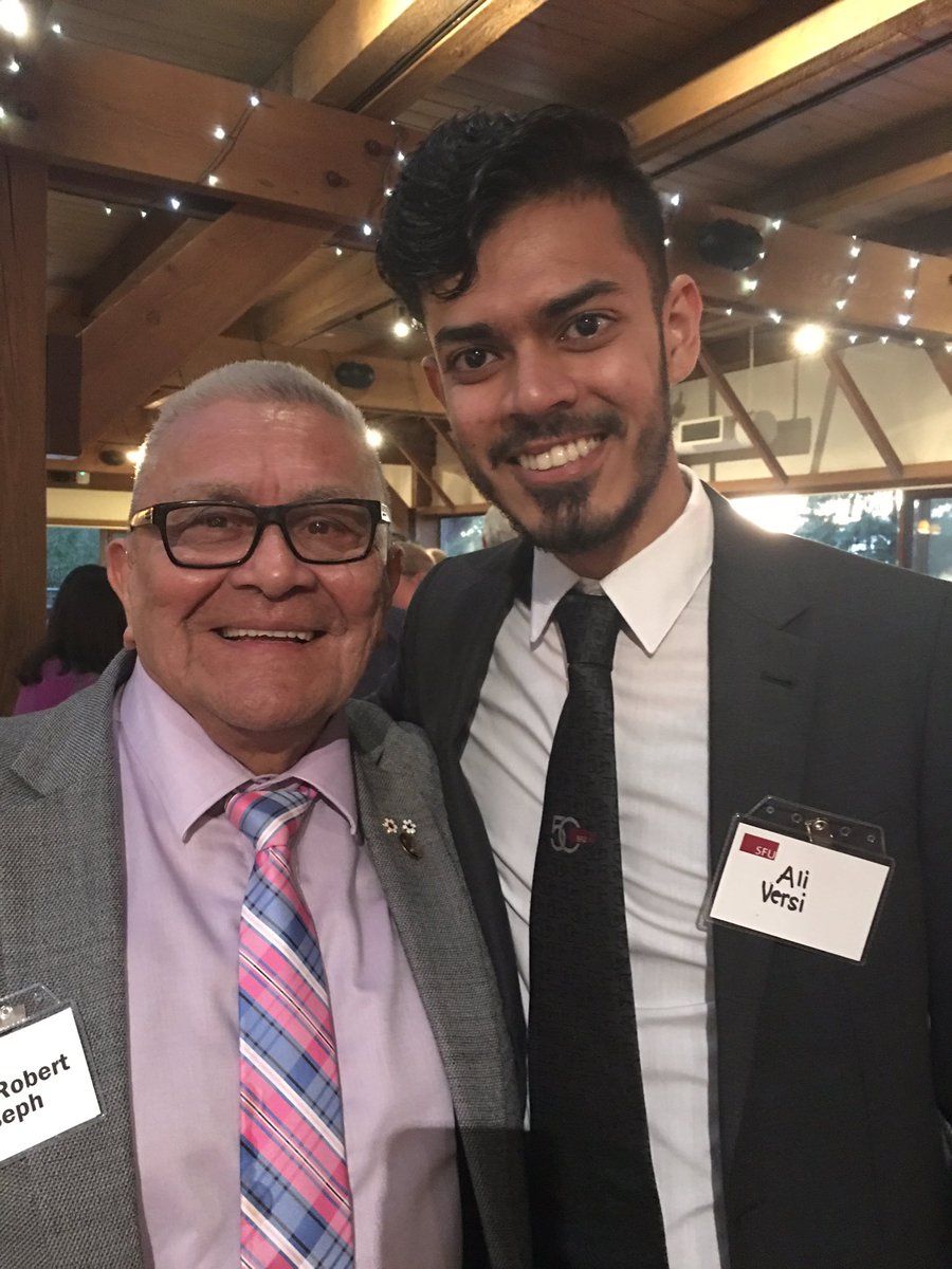 Ali Versi tweet media