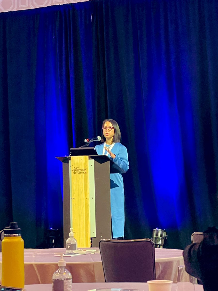 such an amazing first day at <a href="/SPLIT_TTS/">Society of Pediatric Liver Transplantation (SPLIT)</a> with the always inspiring <a href="/EvelynHsuMD/">Evelyn Hsu MD</a> #LiverTwitter <a href="/UNOSNews/">United Network for Organ Sharing (UNOS)</a> #EndWaitlistMortality #pedslivertransplant @SPfep <a href="/seattlechildren/">Seattle Children's</a>