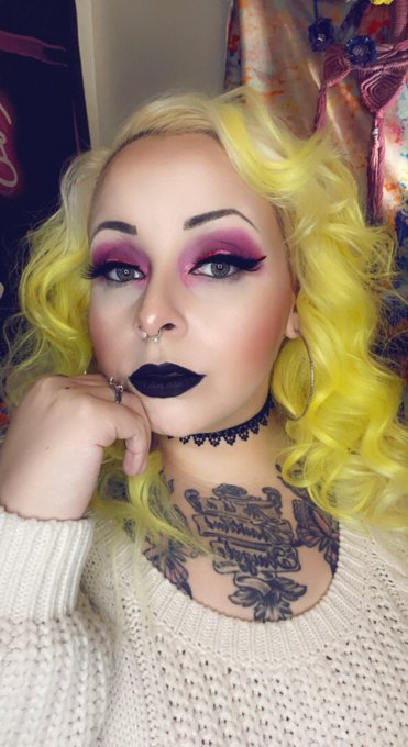 Once my WiFi comes back up, I&rsquo;ll be doing sessions. And every moment until then I&rsquo;ll take your money<a href="/tag/hot"class="tags"><span>#hot</span></a><a href="/tag/milf"class="tags"><span>#milf</span></a><a href="/tag/domme"class="tags"><span>#domme</span></a><a href="/tag/payme"class="tags"><span>#payme</span></a><a href="/tag/newcontent"class="tags"><span>#newcontent</span></a><a href="/tag/onlyfans"class="tags"><span>#onlyfans</span></a>