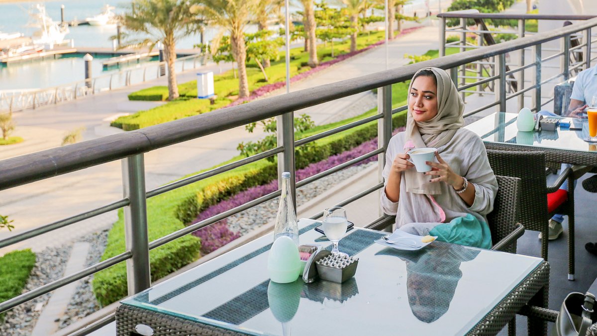 ViewsResidences's tweet photo. بمناسبة اليوم العالمي للقهوة استمتعوا بألذ أنواع القهوة في تراس ڤيراندا
For International Coffee Day, enjoy the most delicious coffee at Veranda Terrace
#فندق_فيوز⠀
#مدينة_الملك_عبدالله_الإقتصادية⠀
#viewshotel
#KAEC https://t.co/hJq2AcWGwz