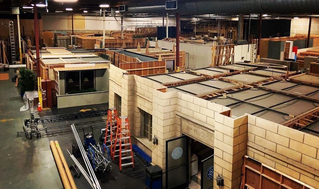 [NEWS]: 

Il set di Teen Wolf è pronto ed è proprio Jeff Davis a farcelo sapere con queste nuove foto.
Scrive “tutto è ancora in perfetta forma, è quasi come se avesse aspettato per il nostro ritorno!”