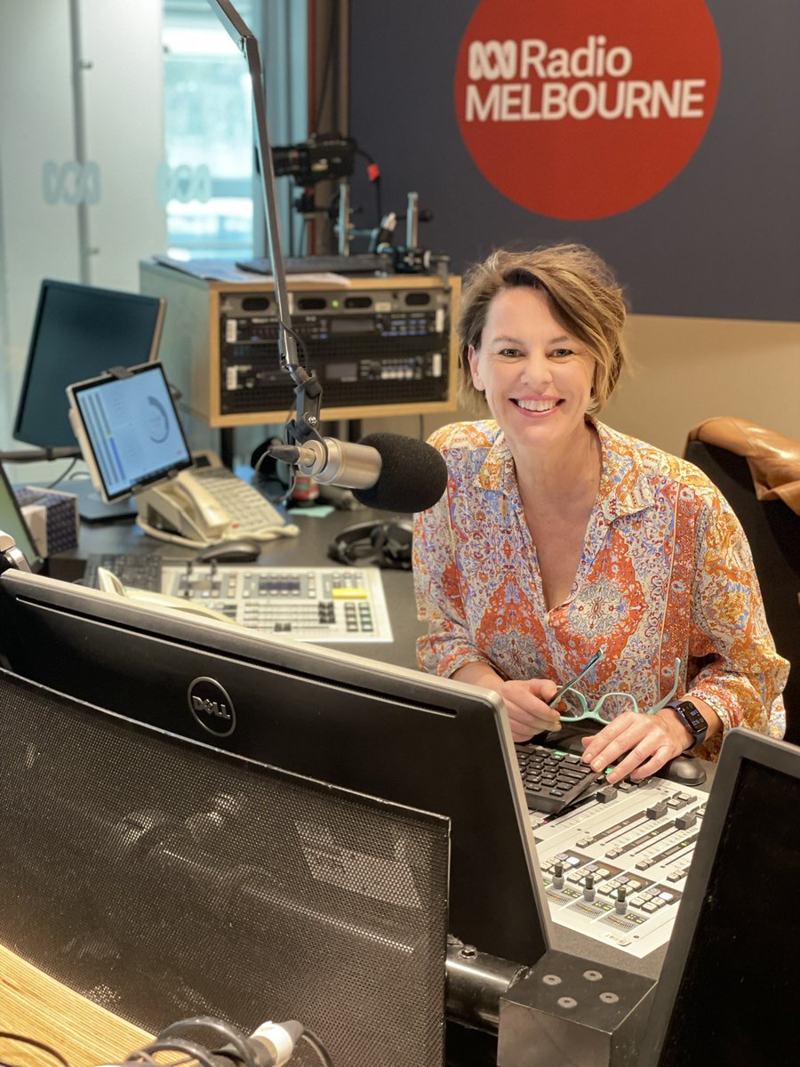 MaryGearin's tweet photo. Last day of un-telly threads! Have had a ball filling in for @Raf_Epstein on #drive - don’t fret, he’s back next week 

Join me for huuuuuge news day 
@abcmelbourne https://t.co/i7HTRPxxNu
