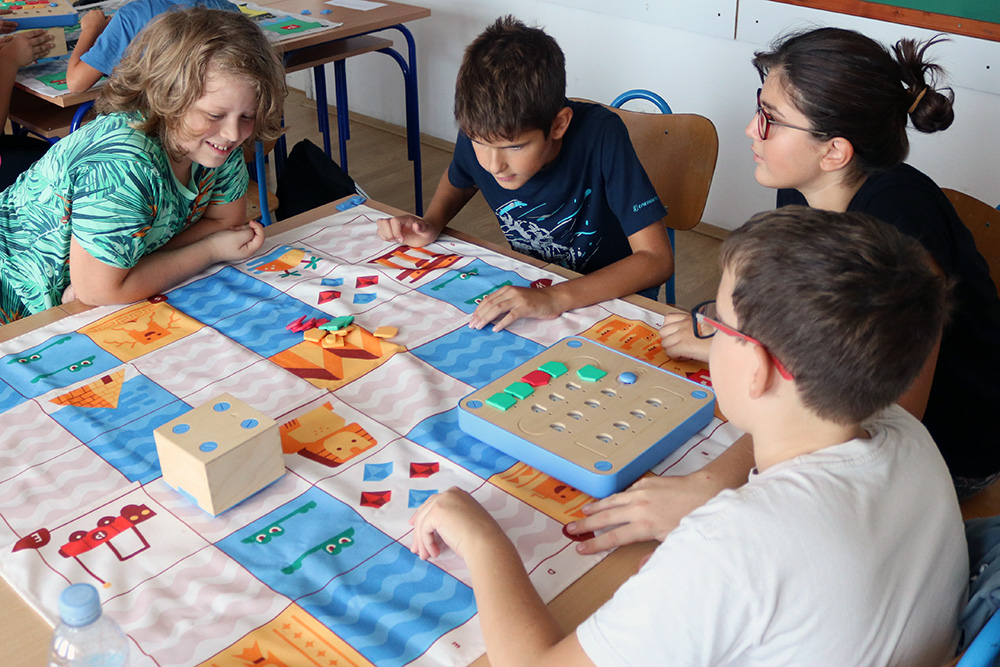 FuturaDubrovnik's tweet photo. Robotics &amp; screenless coding workshop in Primary school "Mljet" Babino polje
futura #HourOfCode #codeEU #codeweek #CodeWeekHR #programming #coding #eatsleepcoderepeat #programmers #code #stem #CSforall #CSforkids #cubetto #erw2021 #Arduino #robotika #robotics #robots https://t.co/Q9DMT6gIfW