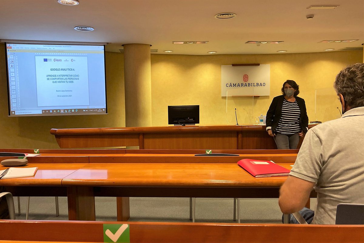 bcomedigital's tweet photo. Compartimos algunos momentos de la jornada que impartió ayer @bealodano en @camarabilbao sobre #GoogleAnalytics #GA4 y pasos para enfocar bien un plan de medición para tu empresa.

#BcomeDigital #Analytics #formación https://t.co/P4gGmaHANC